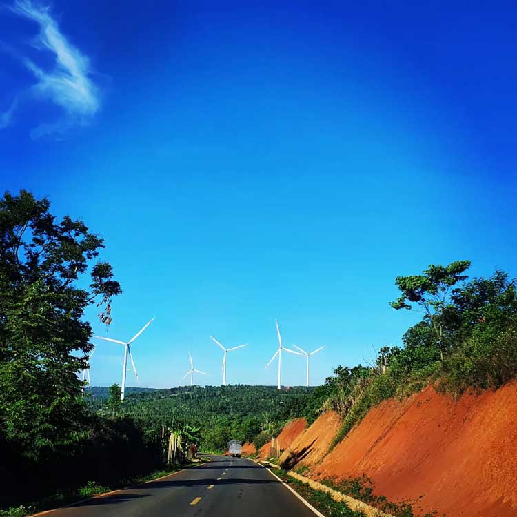 Cánh đồng quạt gió - điểm sống ảo đẹp tại Đắk Lắk