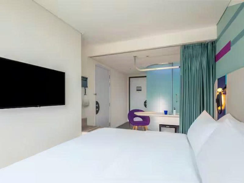 King Room with Sofa Bed
