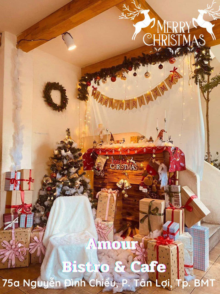 Trang trí noel tại Amour Bistro & Cafe